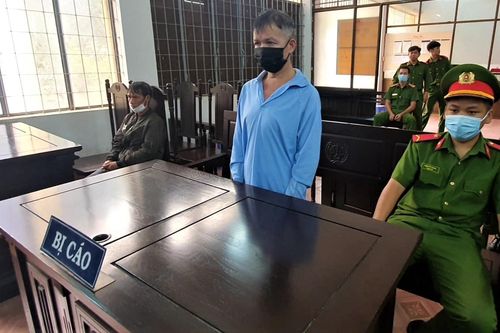 Anh trai đâm trọng thương em ruột vì... nhậu xong không chịu về