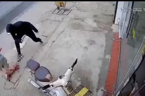 Gây án vì bạn gái đăng ảnh đi chơi với bạn thân
