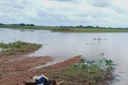 Đi bắt cá sau mưa, người đàn ông đuối nước thương tâm