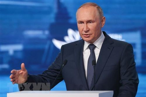 Tỷ lệ ủng hộ Tổng thống Nga Putin giảm nhẹ nhưng vẫn trên 80%