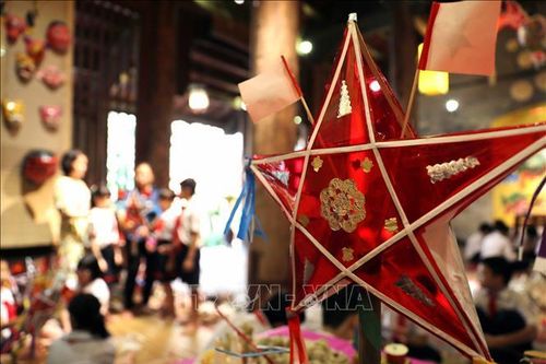 Thiếu nhi Việt Nam tại Nga vui đón Tết Trung thu 2022