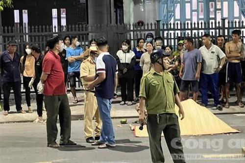 Thương tâm người đàn ông bị xe tải cán tử vong khi về tới đầu hẻm