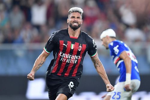 Giroud ghi bàn giúp AC Milan thắng trong thế thiếu người
