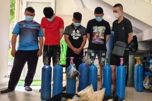 Lộ tổng kho bóng cười từ vụ bay lắc
