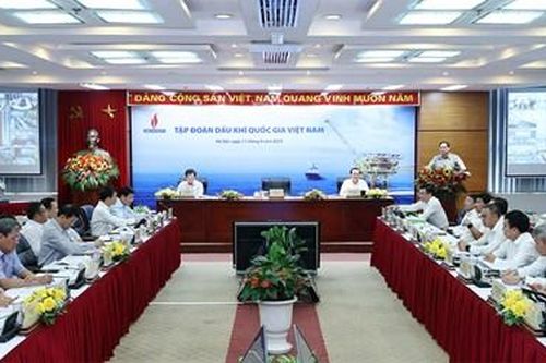 Thủ tướng Phạm Minh Chính làm việc với Tập đoàn Dầu khí Quốc gia Việt Nam