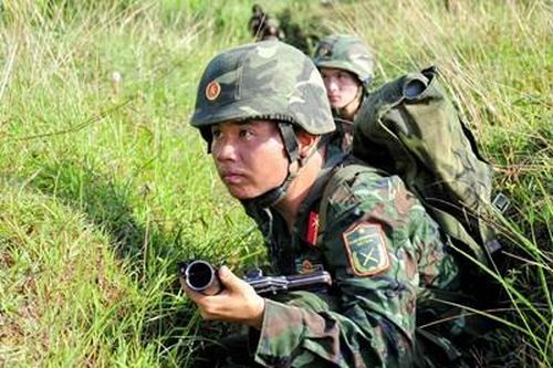 Trung đoàn Gia Định diễn tập cấp tiểu đội bộ binh bắn đạn thật