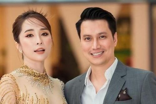 Tổ chức sinh nhật chung nhưng Quỳnh Nga, Việt Anh lại có hành động lạ khi chụp ảnh