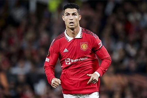 Hậu vệ Sociedad thấy nhàn khi theo kèm Ronaldo