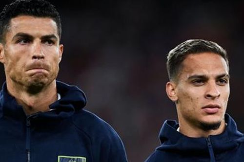 Antony tâng bốc Ronaldo lên mây