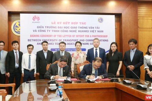 Sinh viên ĐH GTVT và ĐH Kinh tế Kỹ thuật CN được trang bị kỹ năng làm việc thực chiến về ICT