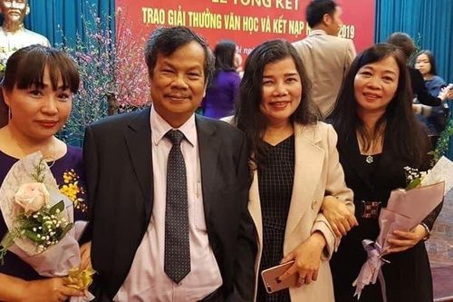 Người như cây thông vươn thẳng!