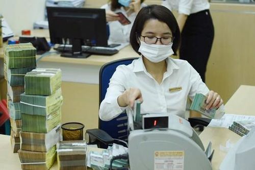 Doanh nghiệp Việt tuần qua: 'Nóng' nới room tín dụng, đại gia đua nuôi heo