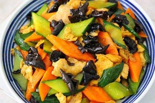Lấy 5 loại thực phẩm này xào cùng nhau, vừa bổ dưỡng lại ngon miệng, ai ăn cũng hết lời khen ngợi