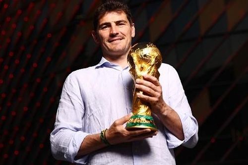 Casillas loại Alisson khỏi top 5 thủ môn hay nhất thế giới