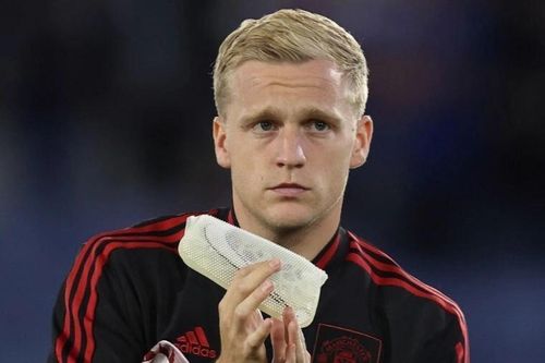 Van de Beek đừng trở thành gánh nặng của MU