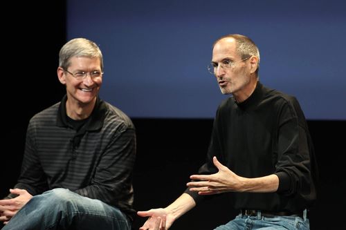Bất đồng lớn giữa Tim Cook và Steve Jobs