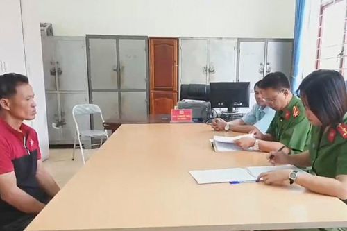 Vận động thành công đối tượng truy nã ở Điện Biên ra đầu thú sau 5 năm lẩn trốn