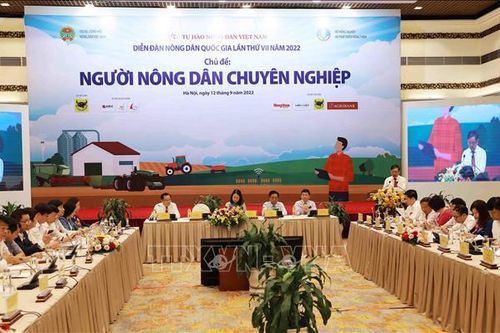 'Tri thức hóa nông dân' để phát triển nông nghiệp bền vững