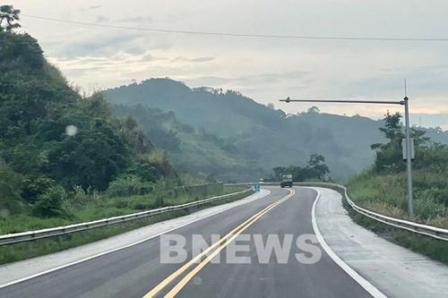 Ngày 13/9 sẽ sửa chữa tiếp mặt đường hơn 100 km cao tốc Nội Bài - Lào Cai
