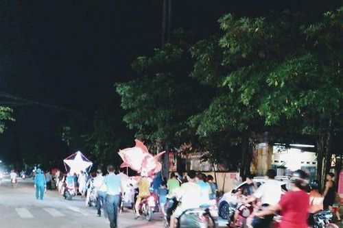 Trung thu Tết Thiếu nhi...cớ sao người lớn