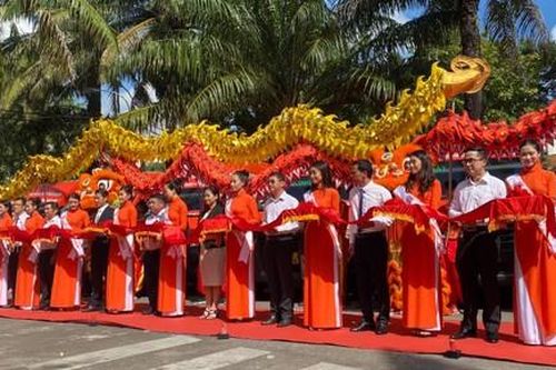 Khai trương tuyến xe buýt hiện đại từ trung tâm TPHCM đi sân bay Tân Sơn Nhất