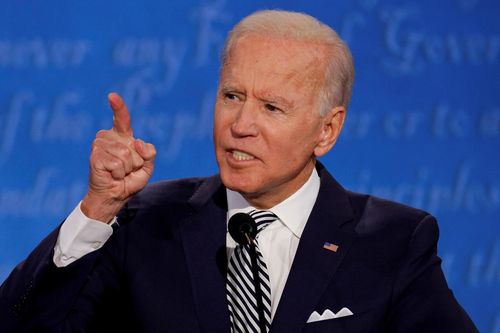 Ông Biden yêu cầu hãng bay bao ăn ở cho hành khách bị hủy, hoãn chuyến