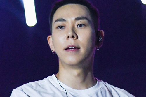 Rapper Loco kết hôn với bạn gái 'thanh mai trúc mã'