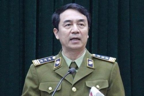 Nhận hối lộ 300 triệu đồng, cựu Cục phó QLTT Trần Hùng bị truy tố