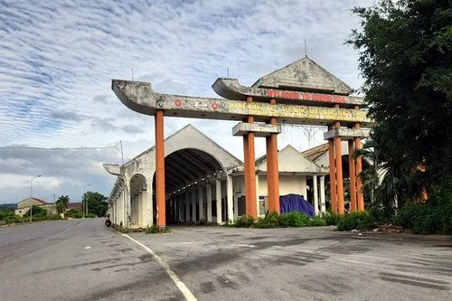 Chờ chi ở 'Cổng B'?