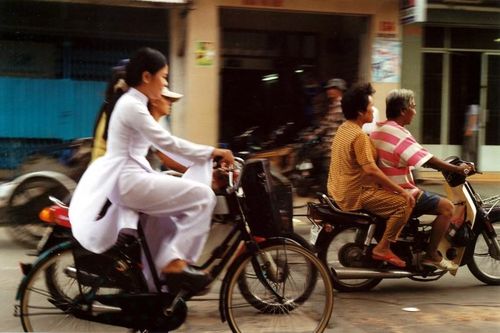 Hình độc về giao thông ở TP. HCM hai thập niên trước