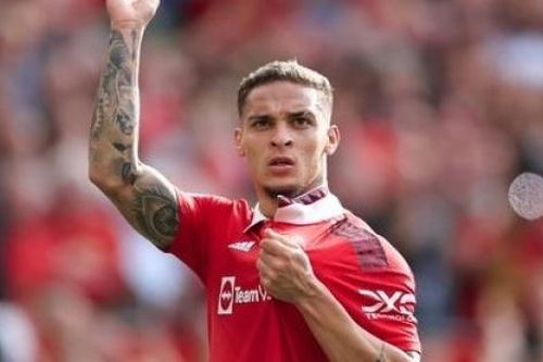 Antony - 'cây hài' số 1 trong phòng thay đồ Man Utd