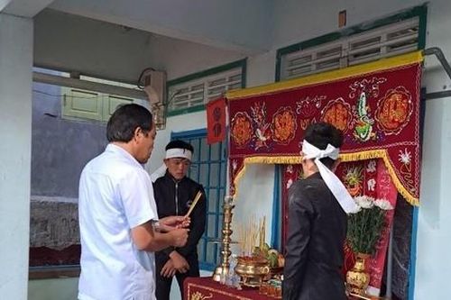 Vệ sinh hầm cá trên tàu, 1 người chết và 4 người hôn mê