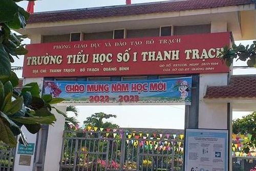 Một học sinh ở Quảng Bình gãy tay do rơi từ tầng 2 ở trường học