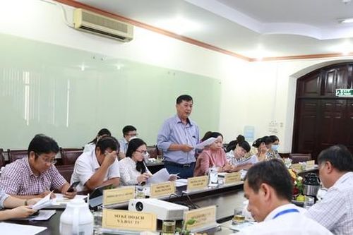 Đề nghị Bộ GD&ĐT 'nắm' lại quyền phát hành sách giáo khoa