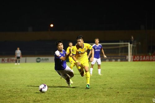 Sông Lam Nghệ An bị SHB Đà Nẵng cầm hòa trên sân nhà