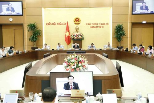 Giám sát việc thực hiện tiếp công dân và giải quyết khiếu nại, tố cáo