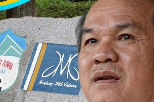 Bầu Đức lên tiếng về tương lai của 'lứa gà nòi': 'Ai ở lại thì tiền nhiều hơn'
