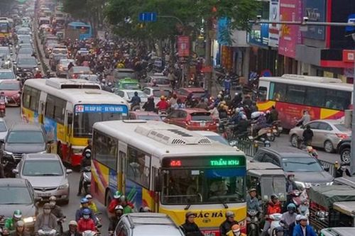 Nghịch lý xe buýt trợ giá và không trợ giá