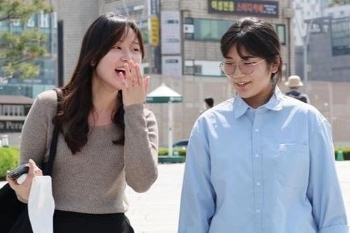 Khi khẩu trang không còn là 'vũ khí bí mật' của người Hàn