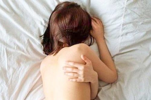 Tống tiền vợ người khác bằng ảnh nóng