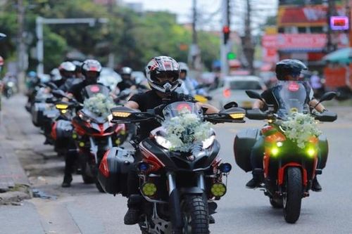 Choáng ngợp đám cưới ở Hà Tĩnh với dàn mô tô 'siêu khủng'