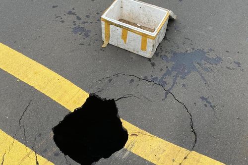 Xuất hiện 'hố tử thần' trên Quốc lộ 14 ở Gia Lai