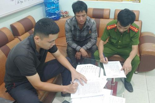 Bốn người bị phạt vì bình luận xúc phạm công an xã trên facebook