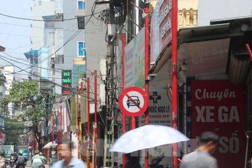 Hai tuyến phố kiểu mẫu đầu tiên của Hà Nội nhếch nhác, xuống cấp trầm trọng sau 6 năm