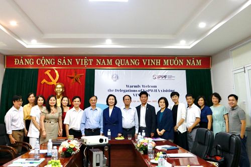 Hội Dân số - Sức khỏe và Phúc lợi Hàn Quốc thăm và làm việc tại Hội KHHGĐ Việt Nam