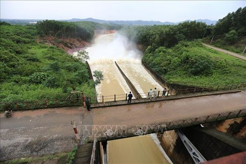 Hà Tĩnh: Nhiều hạng mục công trình đầu mối tại hồ Kẻ Gỗ xuống cấp hư hỏng