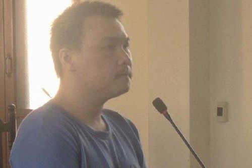 Chém thầy giáo cũ vì nhớ chuyện bị đuổi học, lĩnh án 8 năm tù