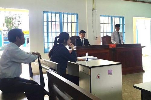 'Người cha giấu con gái sau ly hôn' rút yêu cầu khởi kiện vợ cũ, sẽ giao con cho mẹ