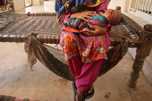 Hàng trăm nghìn thai phụ tại Pakistan gặp nguy hiểm do lũ lụt