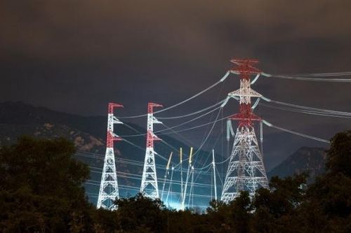 Nhiều bộ đồng ý với đề xuất chưa bàn giao đường dây truyền tải 500kV Thuận Nam cho EVN